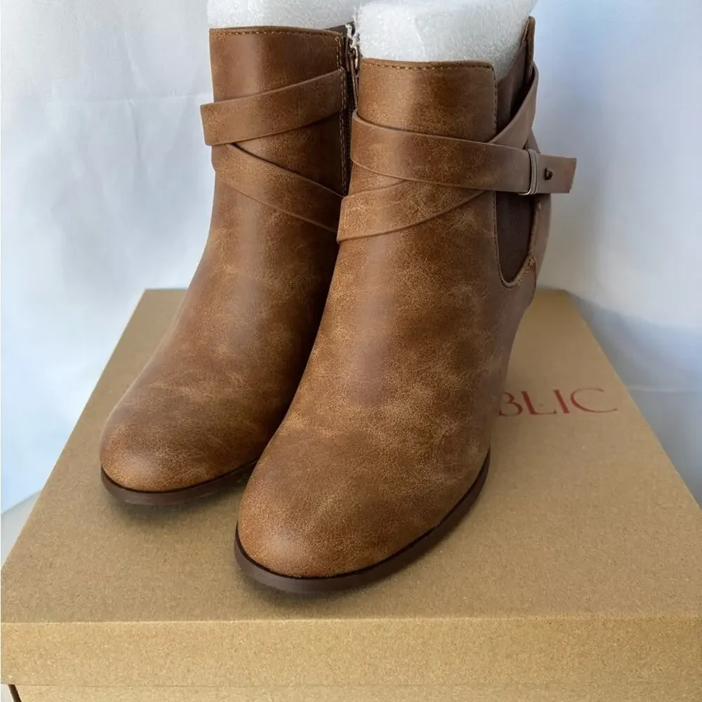 NEW Marco Women's Chic Tan Ankle Booties Faux Leather Size 5 - Picture 6 of 6